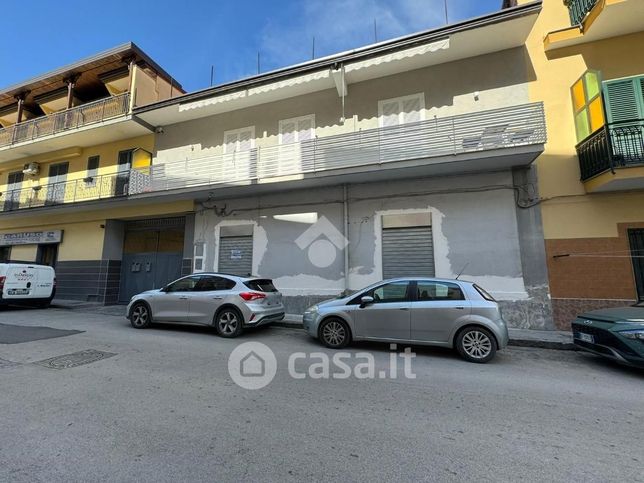 Capannone in commerciale in Via Giovanni Boccaccio 1