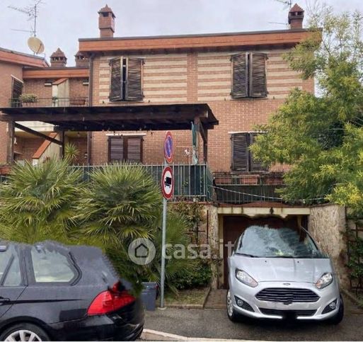 Villetta a schiera in residenziale in Località San Zeno 12