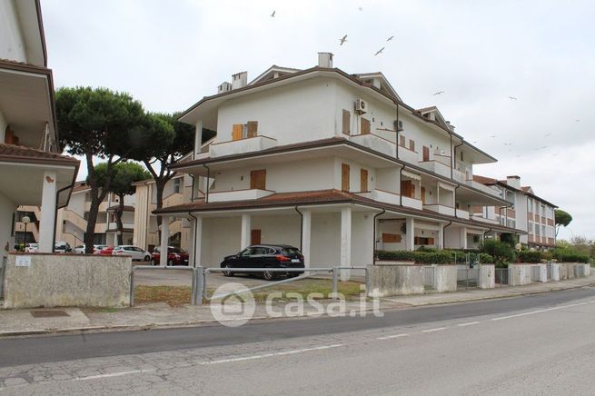 Appartamento in residenziale in Viale A. Manzoni 47