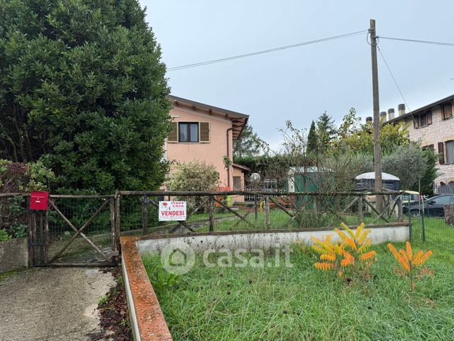 Casa indipendente in residenziale in Strada di Nasciano