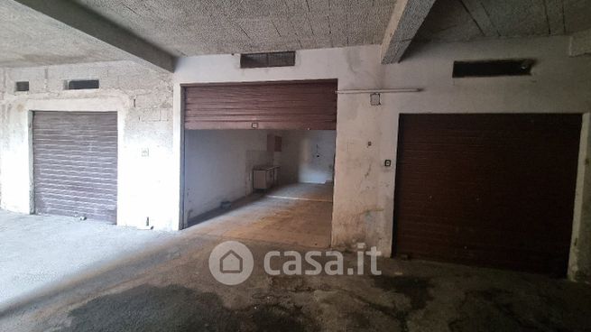 Garage/posto auto in residenziale in Via Giuseppe Li Bassi 86