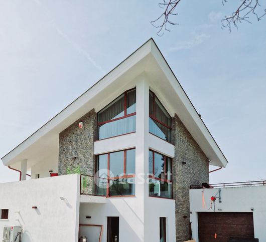 Villa in residenziale in Via Roma