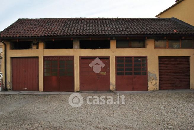 Garage/posto auto in residenziale in Via Monte Grappa 2