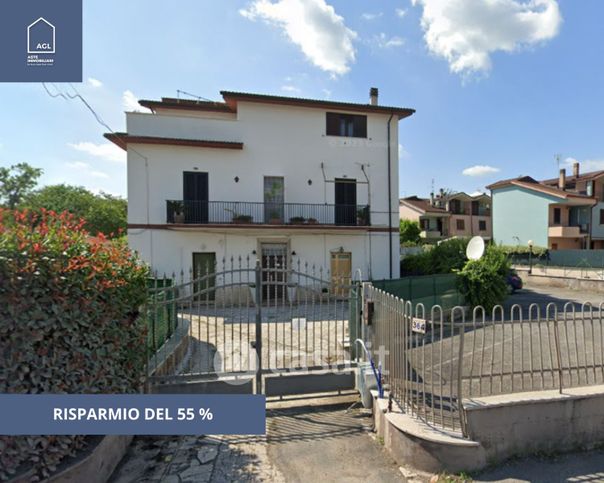Appartamento in residenziale in Via Casal Bianco 36