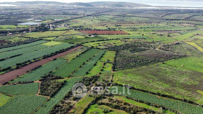 Terreno agricolo in commerciale in 