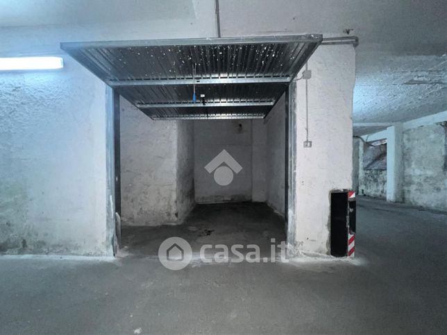 Garage/posto auto in residenziale in Via Rocco Giovanni 2