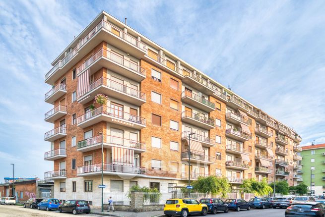 Appartamento in residenziale in Via Giovanni Randaccio 10