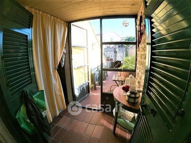 Casa indipendente in residenziale in 