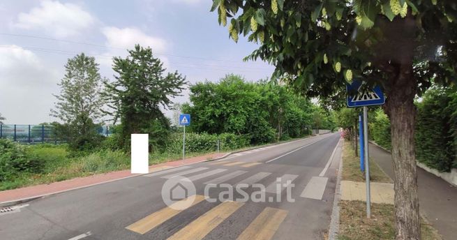 Terreno agricolo in commerciale in Via Parma
