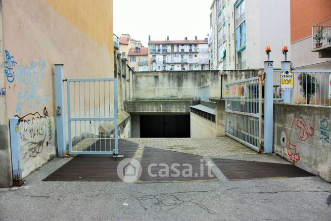 Garage/posto auto in residenziale in Via Capua 11