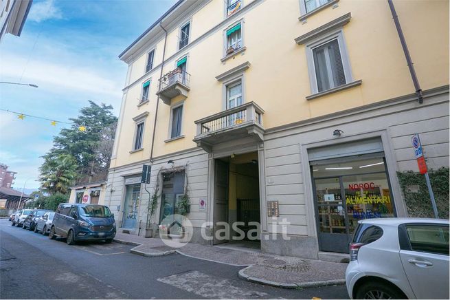 Appartamento in residenziale in Via Carloni 5