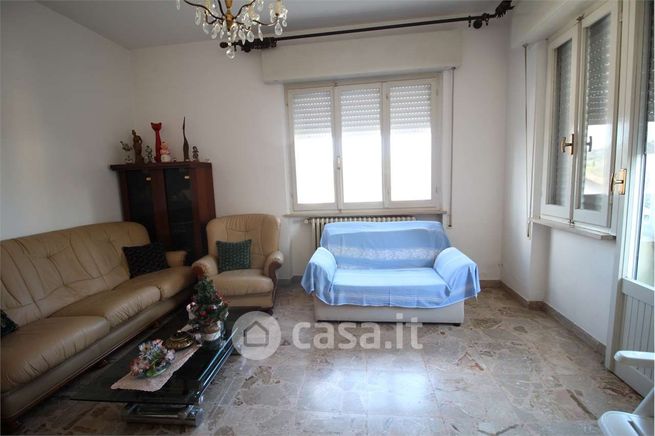 Casa indipendente in residenziale in Via Metauro