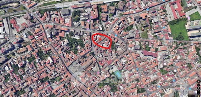 Box/posto auto in residenziale in Via Raffaele Uccella 14