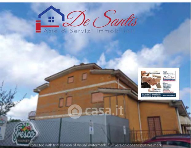 Ufficio in commerciale in Via Appia Vecchia 4