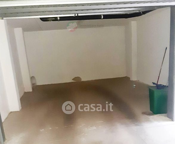 Garage/posto auto in residenziale in Via R. Bucci