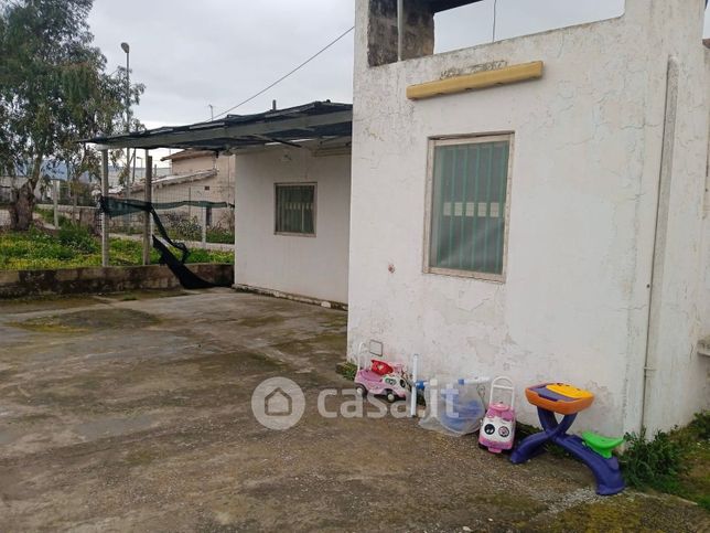 Casa indipendente in residenziale in stradale di comiso