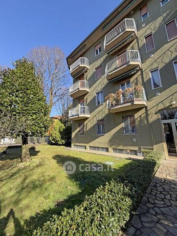 Appartamento in residenziale in Via A. Ponchielli 5