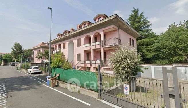 Box/posto auto in residenziale in Via dei Gelsi 15