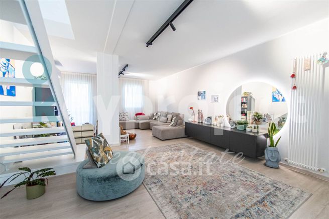 Appartamento in residenziale in Via Pordenone 1