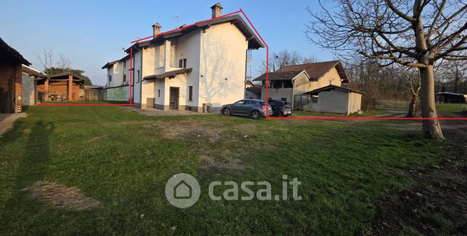 Casa indipendente in residenziale in Via Sivo