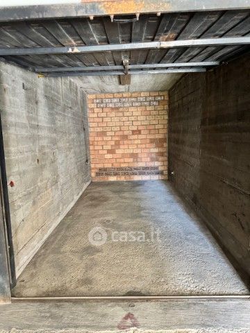Box/posto auto in residenziale in Via Dora Riparia