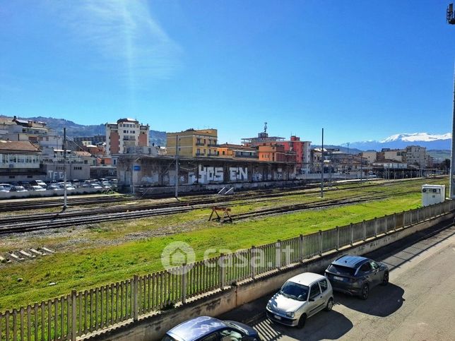 Attività/licenza (con o senza mura) in commerciale in Via Penne 33