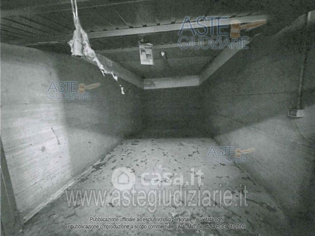 Box/posto auto in residenziale in Via XXV Aprile