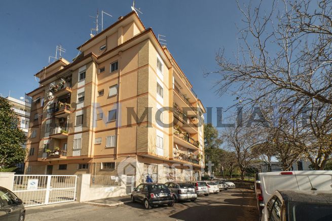 Appartamento in residenziale in Via Teano