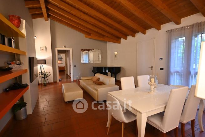 Villetta a schiera in residenziale in Strada Borelle