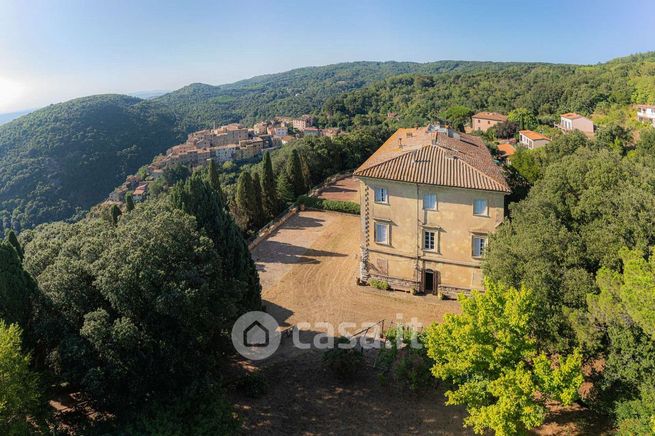 Casa bi/trifamiliare in residenziale in Via del Poggio 50