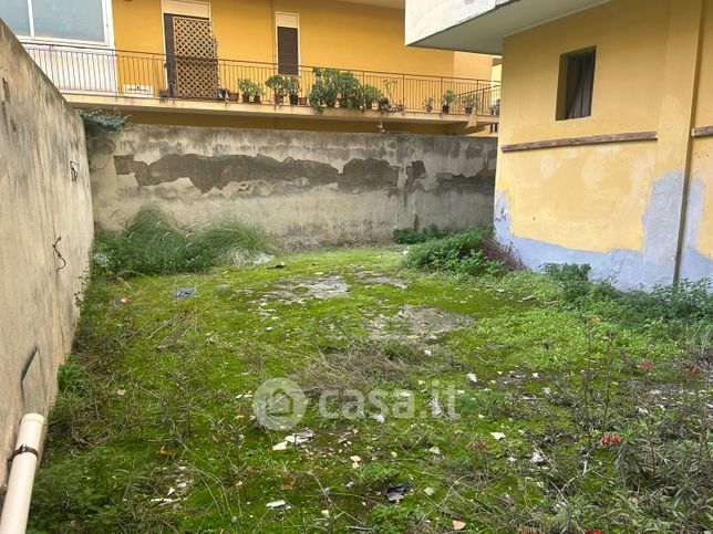 Box/posto auto in residenziale in Via Gaeta 28