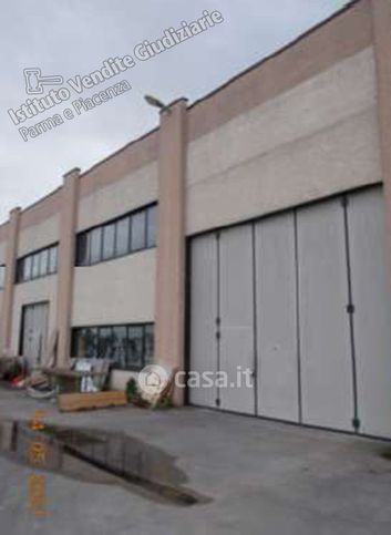 Capannone in commerciale in Località San Prospero, strada Quingenti, 30/A