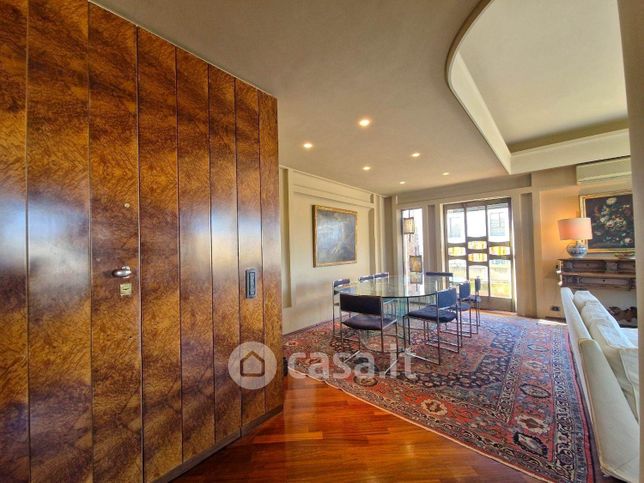 Attico/mansarda in residenziale in Via Magenta 1