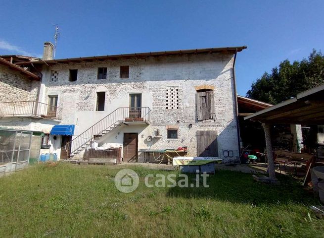 Casa indipendente in residenziale in Via delle Rive