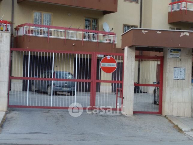 Box/posto auto in residenziale in Via Ugo la Malfa 8