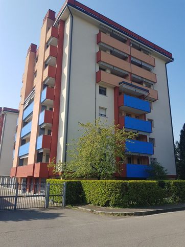 Box/posto auto in residenziale in Via Aldo Moro 5