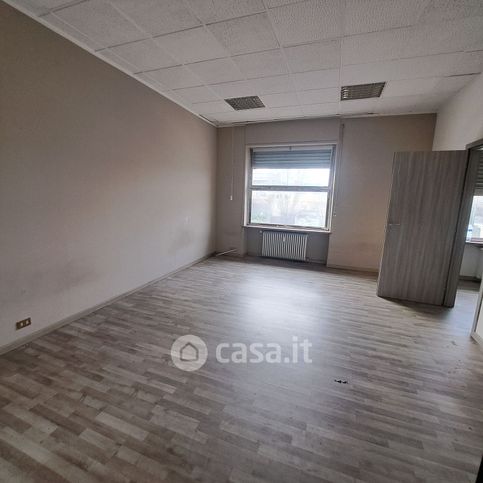 Ufficio in commerciale in Corso Vercelli 232