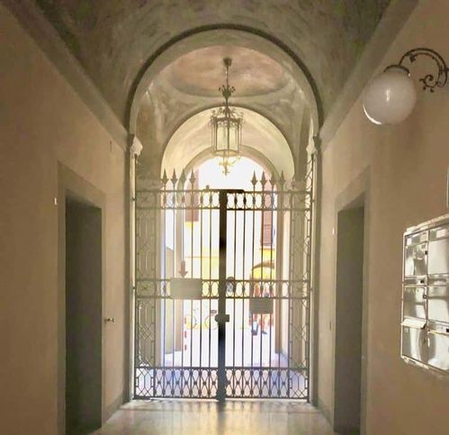 Appartamento in residenziale in Via San Vitale 74