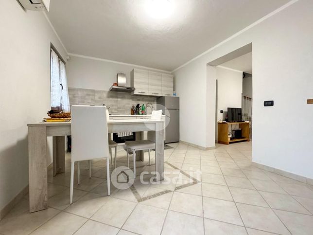Casa bi/trifamiliare in residenziale in Via 25 Aprile 167
