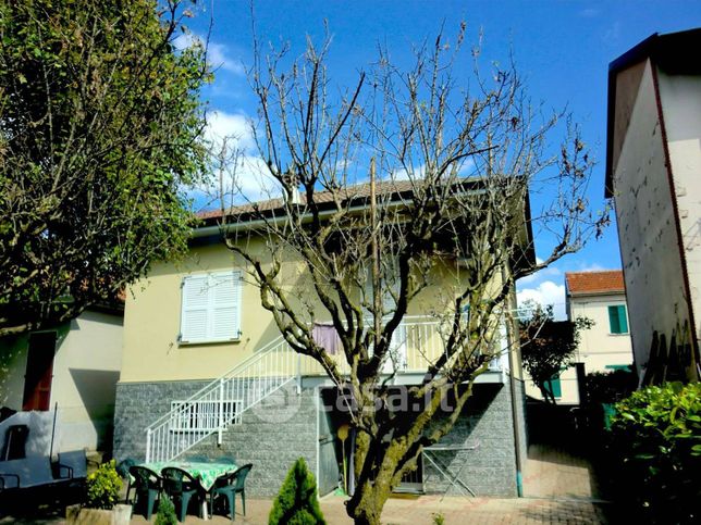 Villa in residenziale in Via Beato Pacifico da Cerano