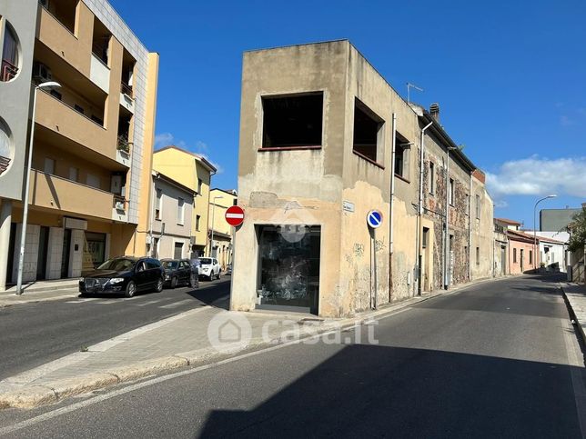 Capannone in commerciale in Via Vittorio Veneto 82