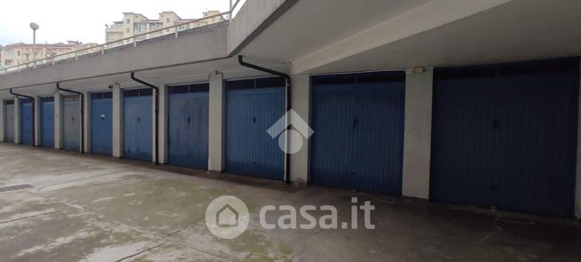 Box/posto auto in residenziale in Corso Peschiera 140