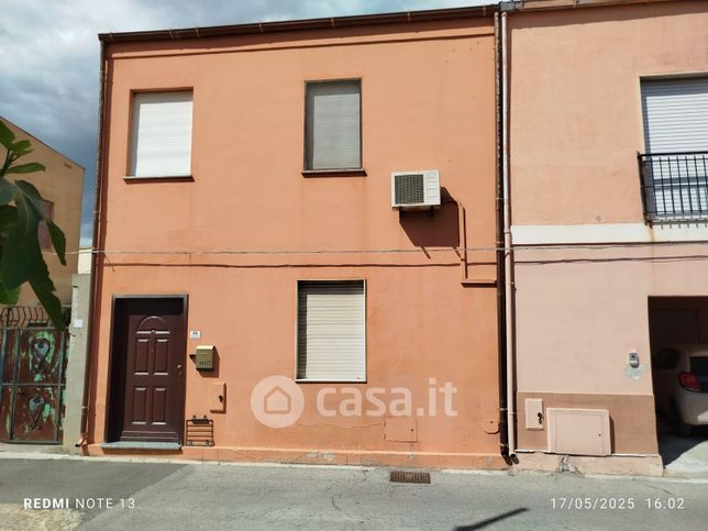 Casa indipendente in residenziale in 