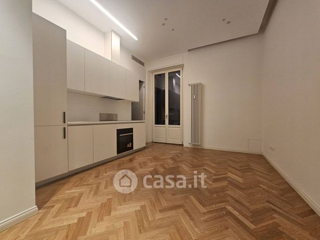 Appartamento in residenziale in Via Federico Faruffini 15