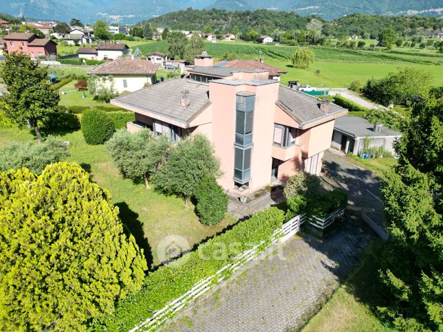 Villa in residenziale in Via Nazionale Nord 33