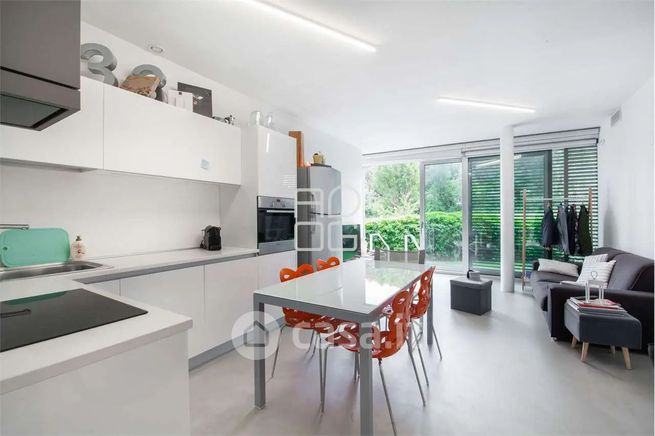 Appartamento in residenziale in Via Catullo 14