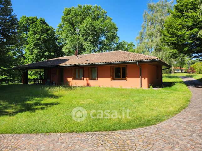 Villa in residenziale in Via Mercallo