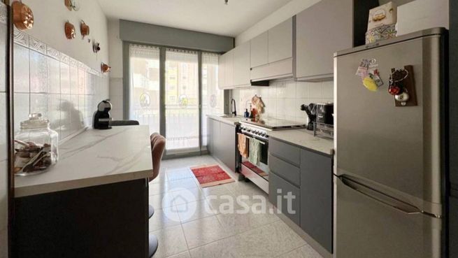 Appartamento in residenziale in Via Benacense II 77