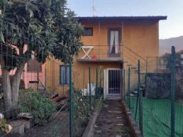 Appartamento in residenziale in Via Luciano Manara 5