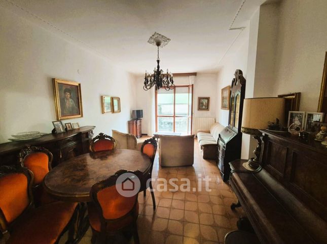 Appartamento in residenziale in Ruga Alfio Maggiani